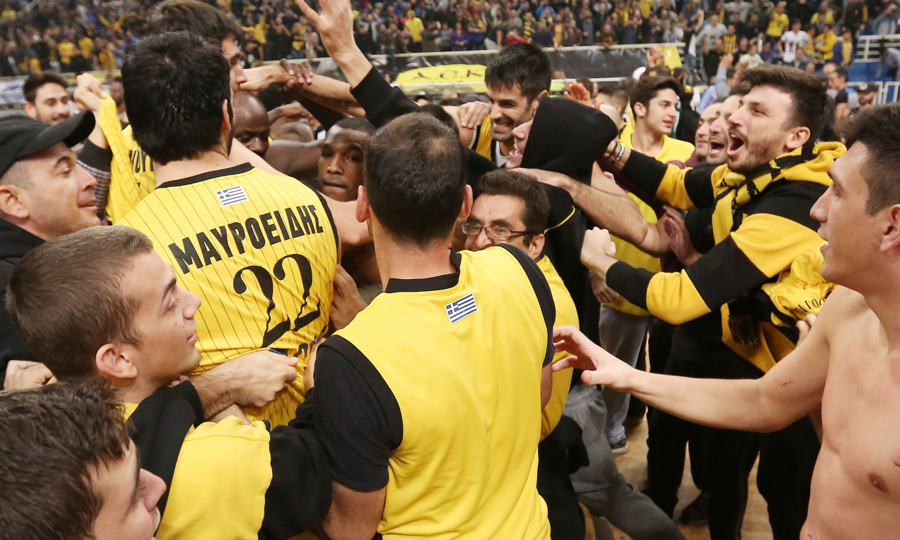 Δεν ψάχνει για προπονητή η ΑΕΚ