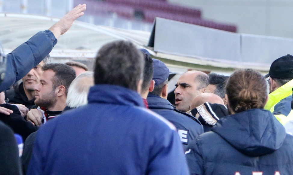 ΑΠΙΣΤΕΥΤΟ: Επεισόδιο Κούγια-Φυντάνη μετά το γκολ της Λάρισας! (photos)
