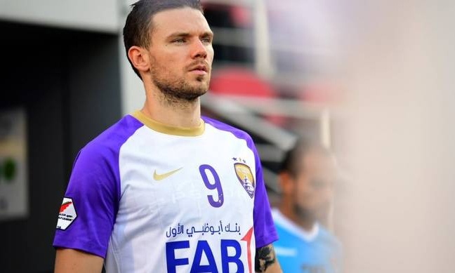 ΕΠΟΣ: Ο Μπεργκ… παίζει στόπερ και «καρφώνει» αυτογκόλ! (video)