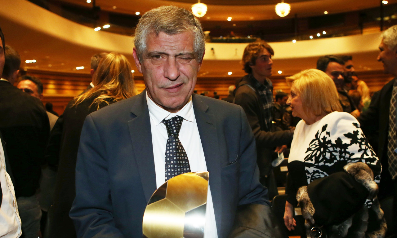 Το χριστουγεννιάτικο μήνυμα του… Έλληνα Φερνάντο Σάντος! (photo)