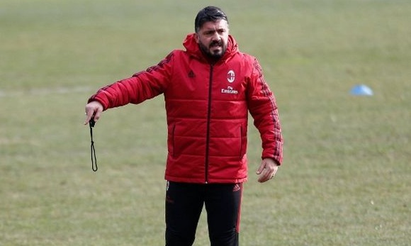 Τρελό σενάριο για τον πάγκο της Μίλαν!