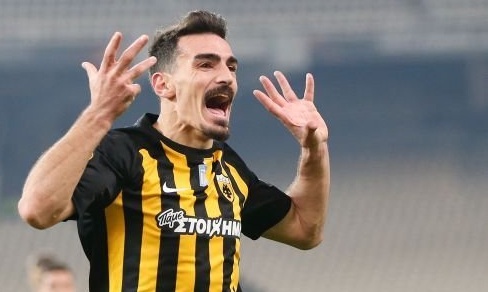 ΕΠΟΣ: Κάλαντα με... μαέστρο τον Λάζαρο Χριστοδουλόπουλο (video)