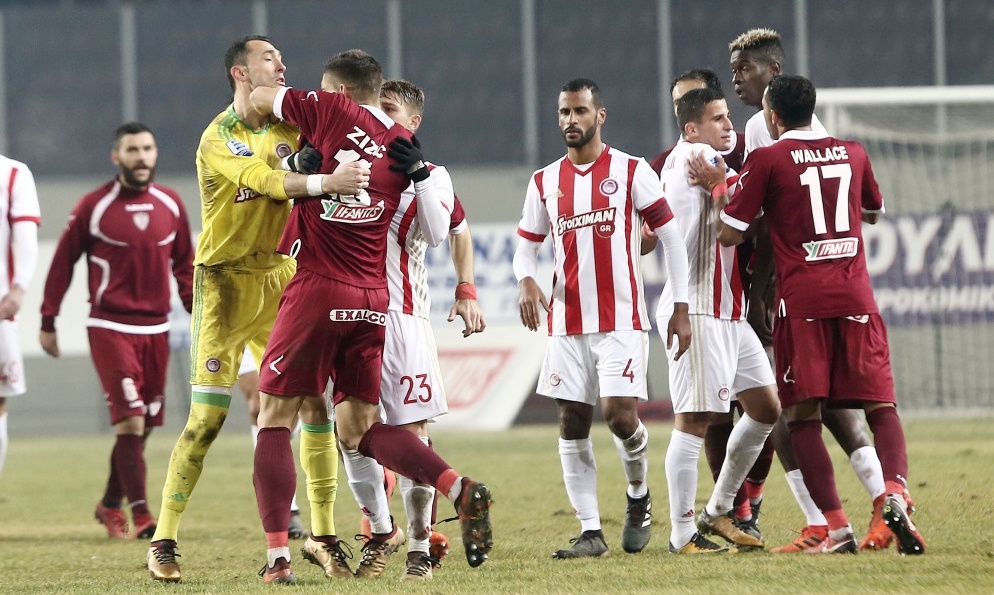 Επεισόδιο Προτό-Ζίζιτς στο ΑΕΛ-Ολυμπιακός (photos)