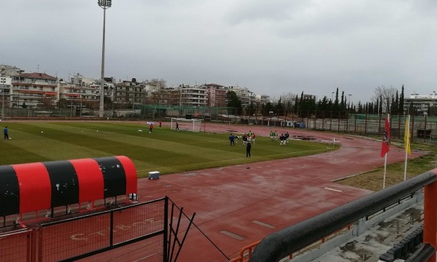 Χαμός στην Καλαμαριά! Επεισόδια έξω από το γήπεδο στο Απόλλων Πόντου-Δόξα Δράμας