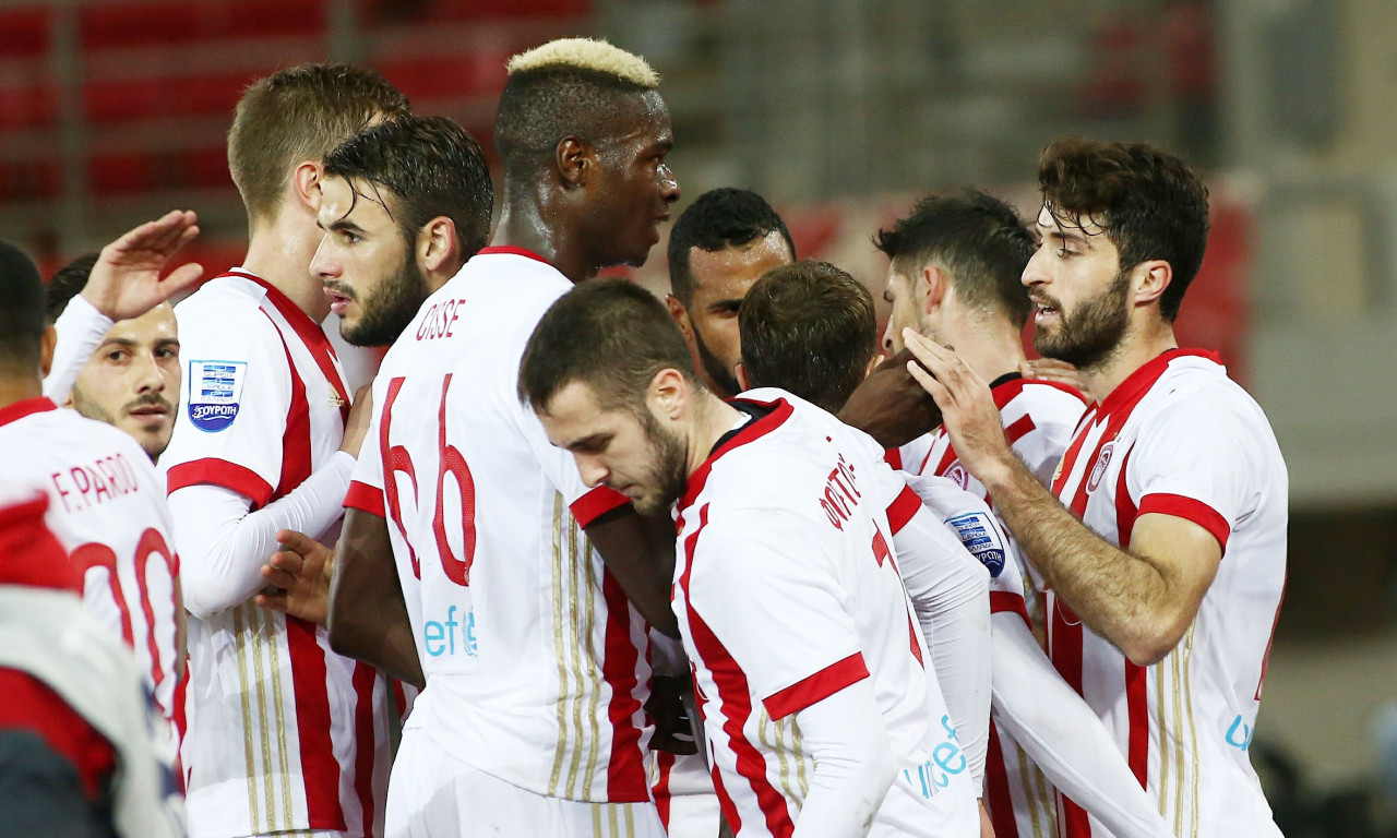Ολυμπιακός - Ξάνθη 3-0: Την «έπνιξε» και βλέπει ΑΕΚ! (photos)