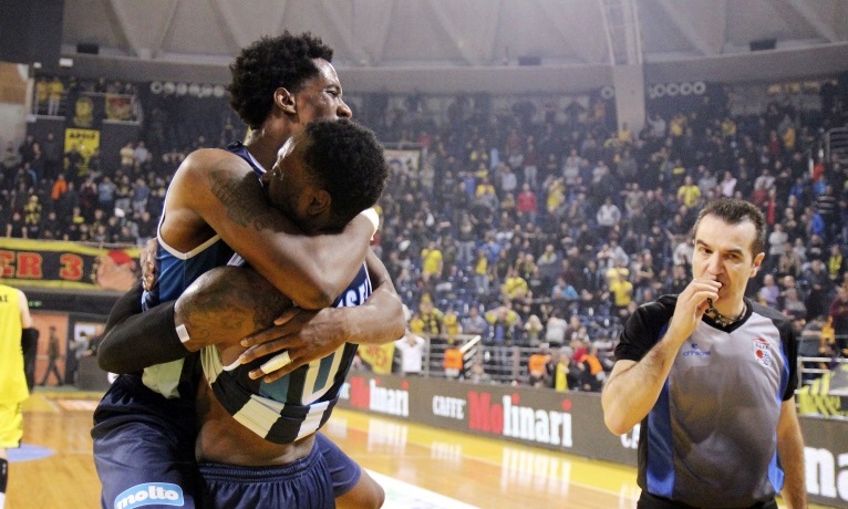 Έτσι «σκότωσε» τον Άρη ο Κάρσον! (video)