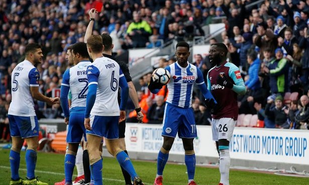 Γουέστ Χαμ: Βαριά... καμπάνα σε Μαζουακού