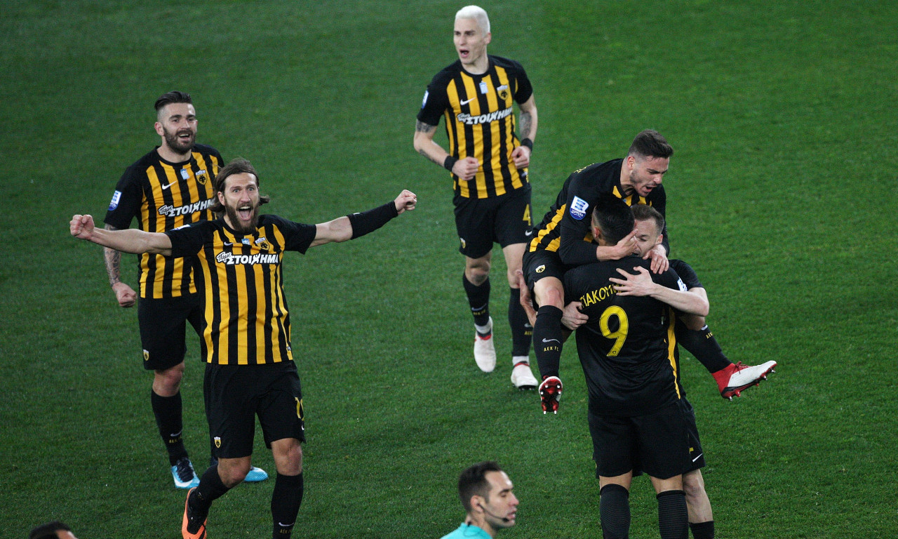 Ολυμπιακός-ΑΕΚ 1-2: Ανατροπή τίτλου με... buzzer beater του Γιακουμάκη!
