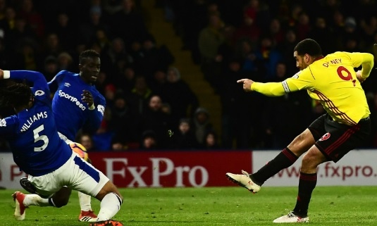 Ανάσα ζωής για την Γουότφορντ με... ελληνικό χρώμα