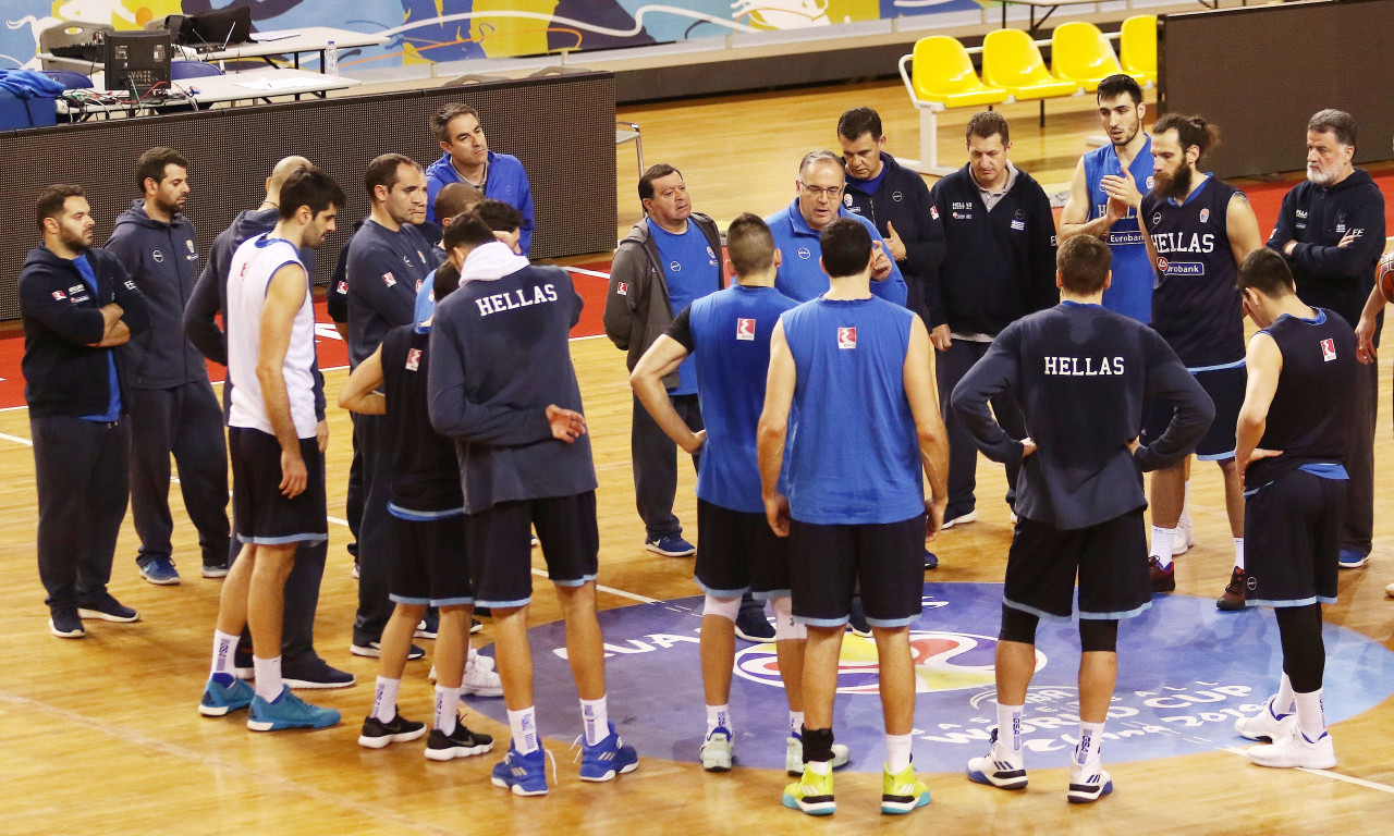 Σκουρτόπουλος: «Στη 12άδα με Μ. Βρετανία οι Λαρεντζάκης, Χαραλαμπόπουλος και Κόνιαρης»