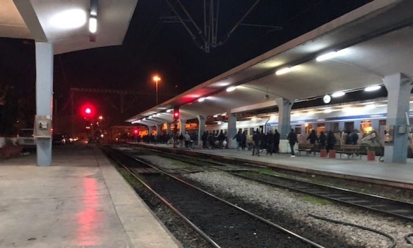 Μπλόκο στο σταθμό των τρένων από οπαδούς του ΠΑΟΚ!