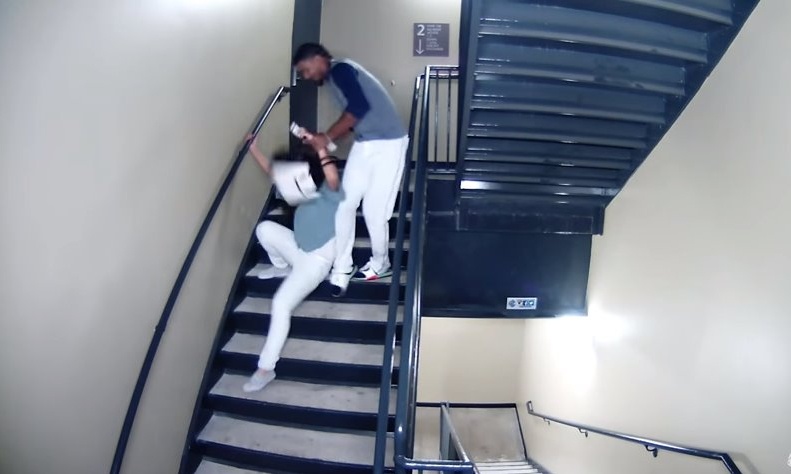 ΣΟΚ! Διάσημος παίκτης πλάκωσε στο ξύλο την κοπέλα του! (video)