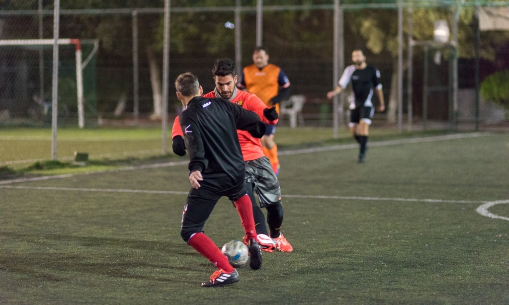 Στο γραφείο επαγγελματίες στα γήπεδα πρωταθλητές