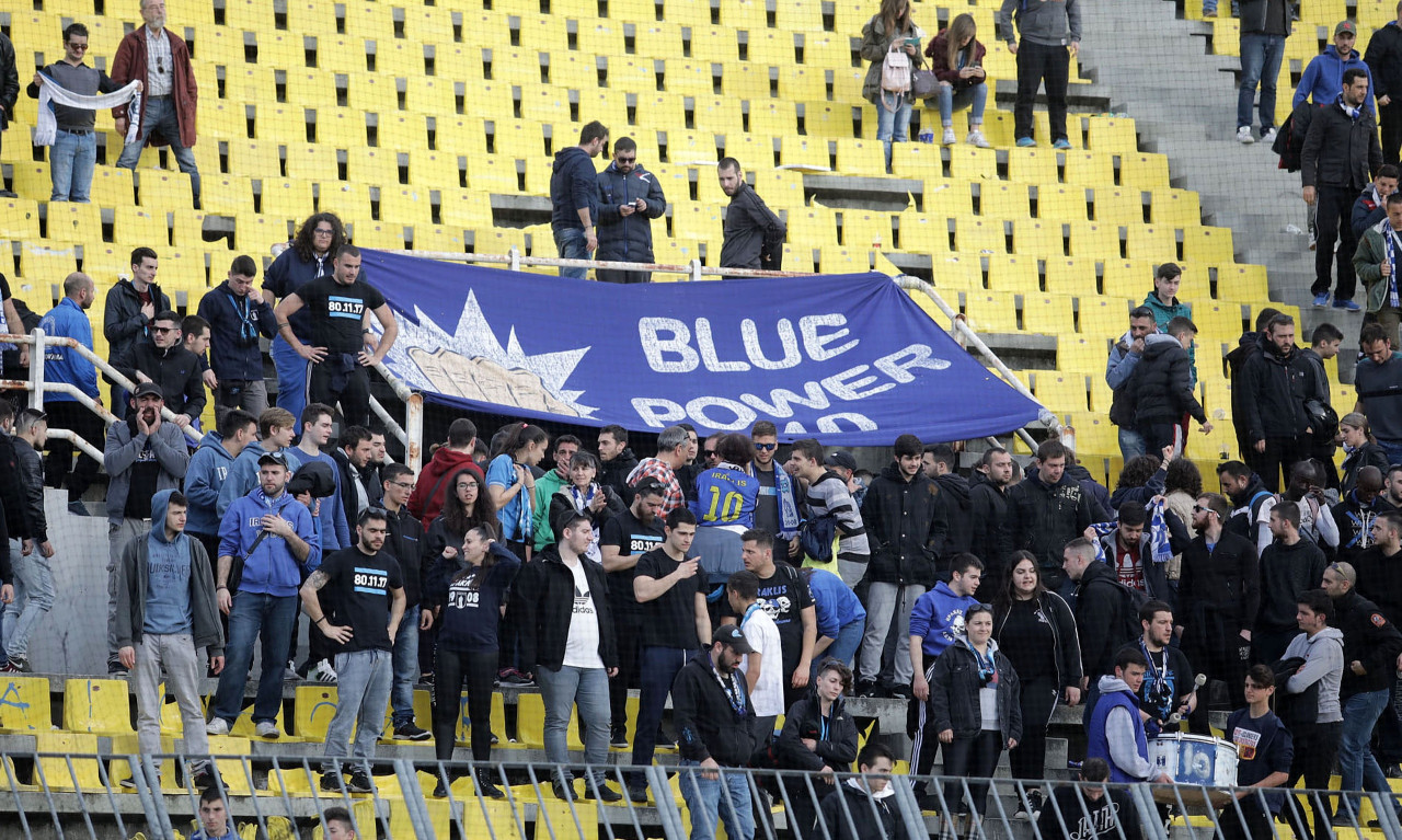 Πανό-μήνυμα για ΠΑΟΚ από οπαδούς του Ηρακλή