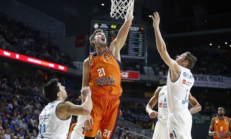 Παίρνει τον εμφύλιο η Βαλένθια