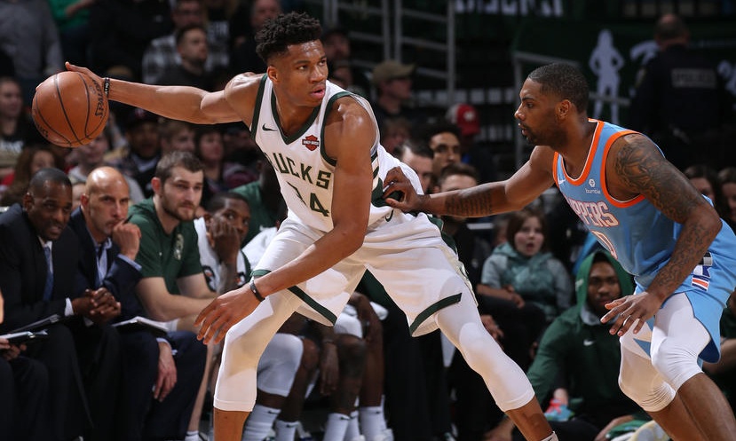 NBA: Ο τραυματισμός του Αντετοκούνμπο (video)