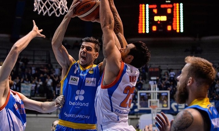 Η Μπρέσια τον πρώτο λόγο