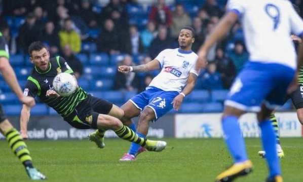 Διπλό… σωτηρίας για Γουϊμπλεντον