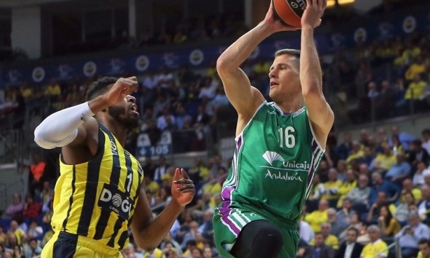 Η Μάλαγα «ξέρανε» στην παράταση τη Φενέρ