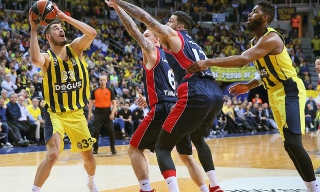 Πιο κοντά στο Final Four η Φενέρ