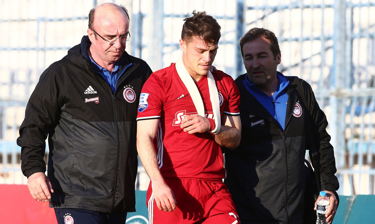 Ολυμπιακός: Χειρουργείο για Κούτρη (photos)