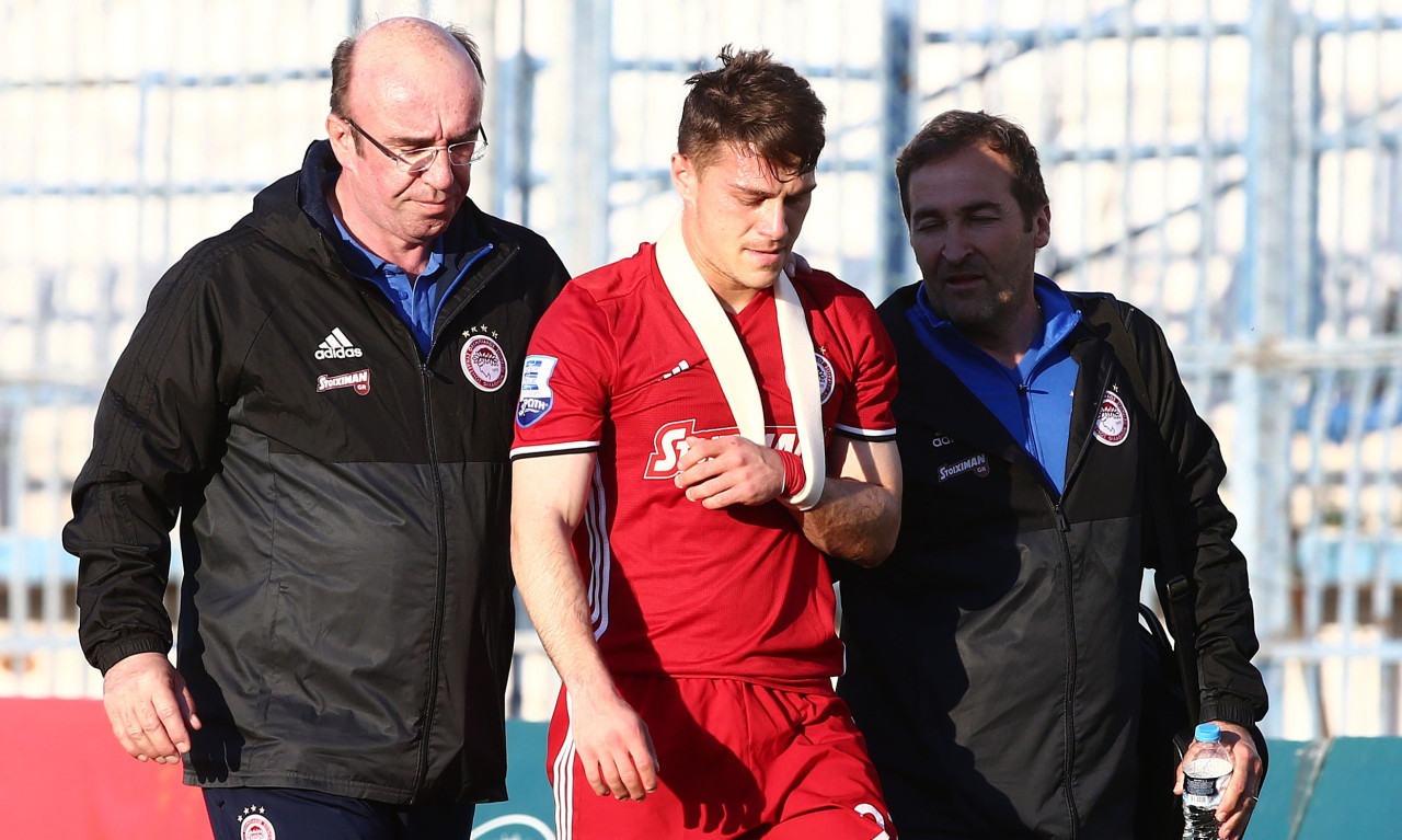 Ολυμπιακός: Χειρουργήθηκε ο Κούτρης