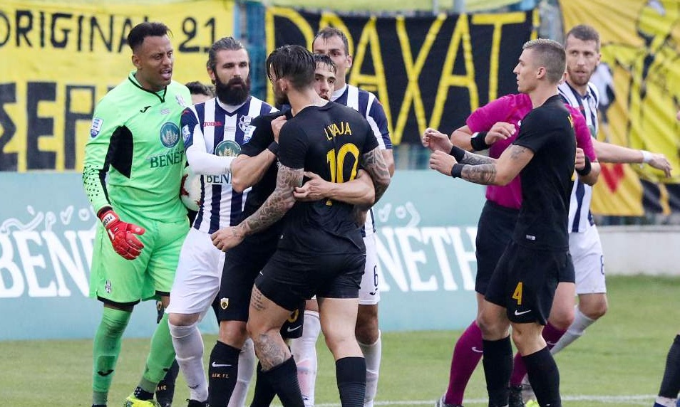 ΑΕΚ-ΠΑΟΚ: Με «δώρο» Τζοβάρα παίζει στον τελικό ο Λιβάγια! (video)