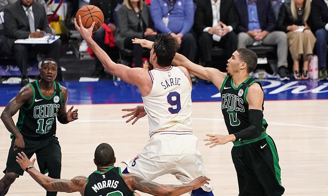 NBA: Έμειναν… ζωντανοί οι Σίξερς (video)