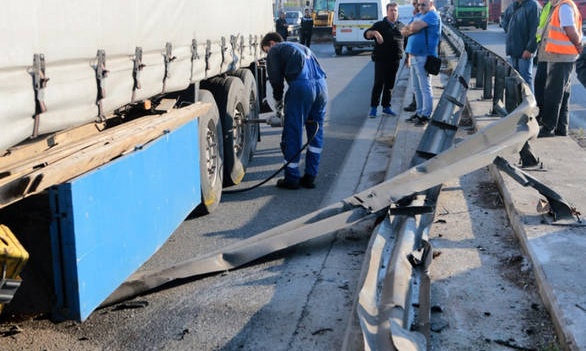 Ανατριχιαστική αποκάλυψη - Οικογενειακή τραγωδία πίσω από το θανατηφόρο τροχαίο στον Κηφισό