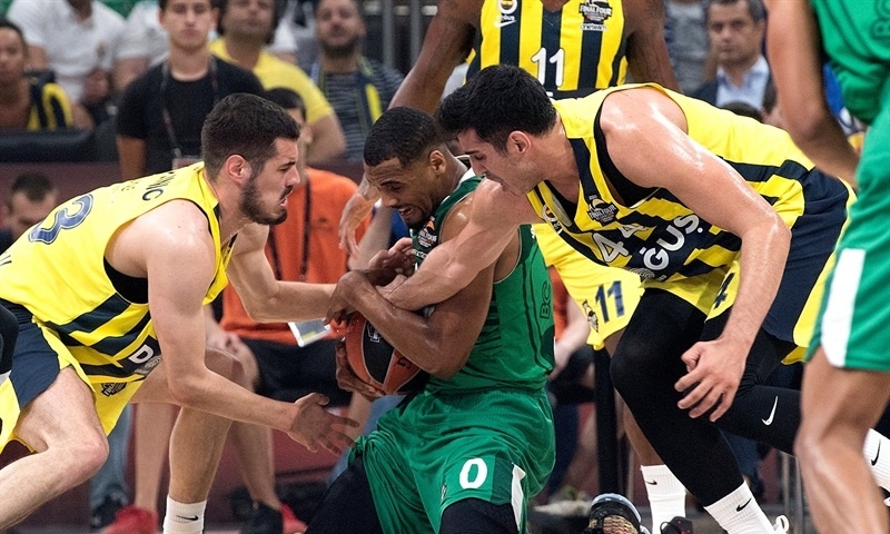 Ντέιβις: «Είμαστε περήφανοι…»