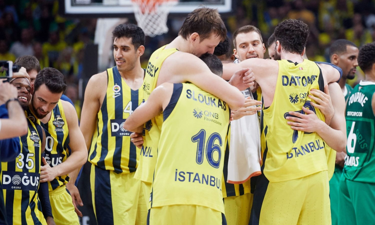 Final Four 2018: Ξεκίνησε για τον… τελικό η Φενέρμπαχτσε (video)