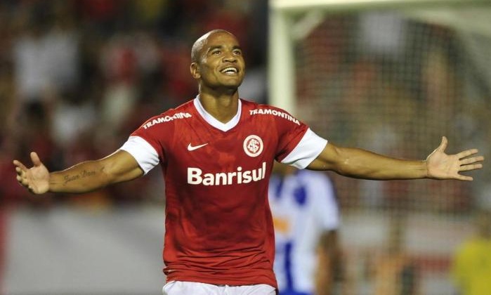 Ολυμπιακός: Προτεραιότητα ο Μολέδο και τα δεδομένα για στόπερ