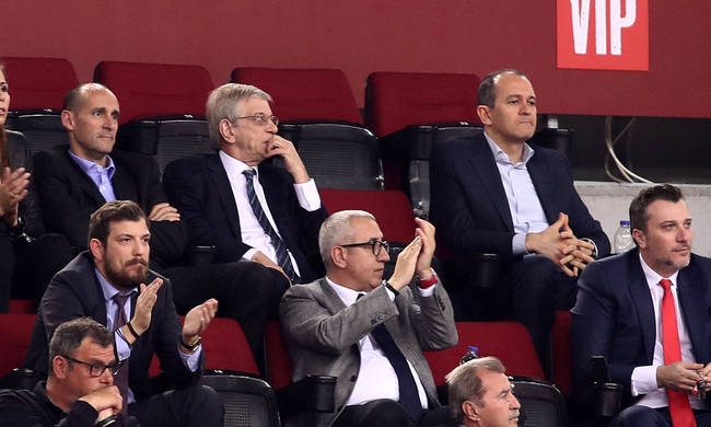 Κωλυσιεργία και ευνοϊκή μεταχείριση του Ολυμπιακού από τους αρμόδιους φορείς