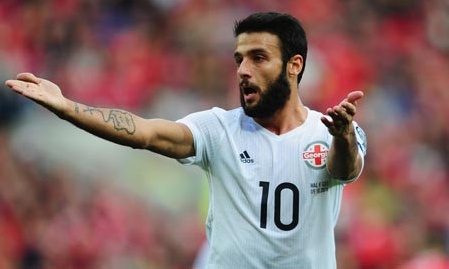 Φιλική… βόμβα