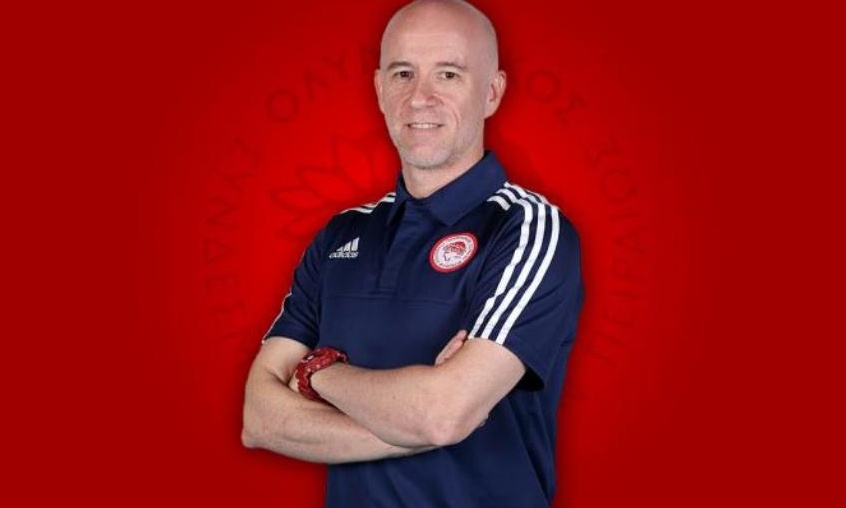 Ανανέωσε με Ολυμπιακό ο Μπενίτεθ