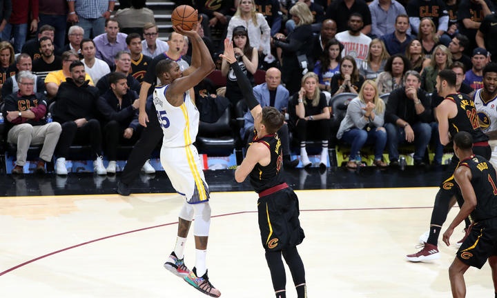 NBA: Κούπα με… σκούπα για Ουόριορς! (photos+video)