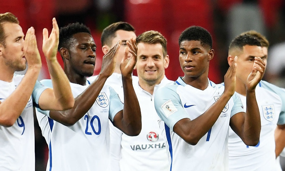 Με το δεξί η Αγγλία