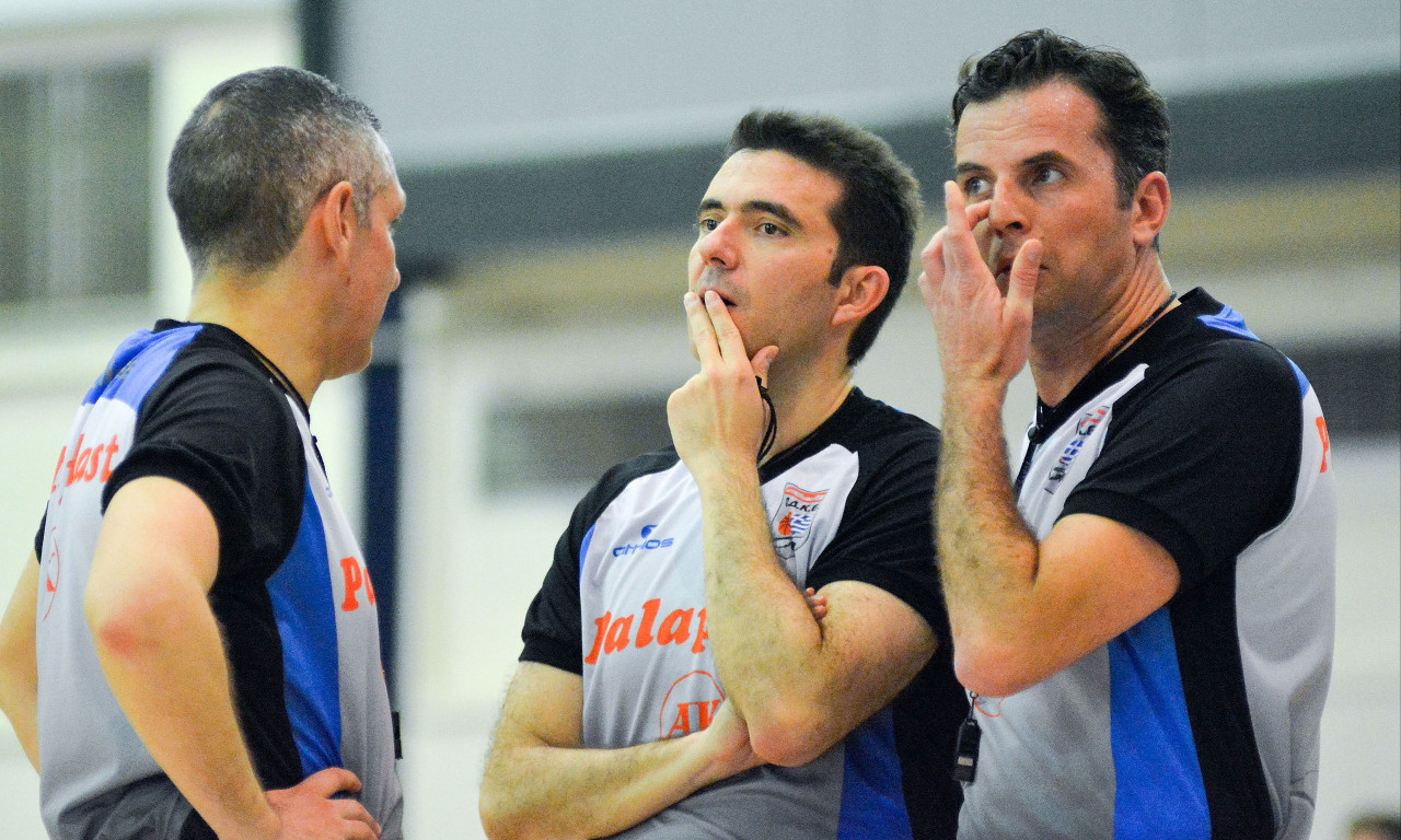 Προχωρά σε μηνύσεις ο Μάνος