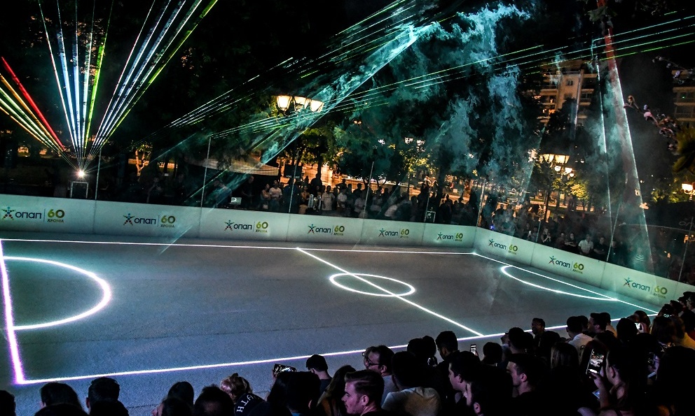 ΒΙΝΤΕΟ: Δείτε το Σύνταγμα να μετατρέπεται στο πιο πρωτότυπο γήπεδο ποδοσφαίρου