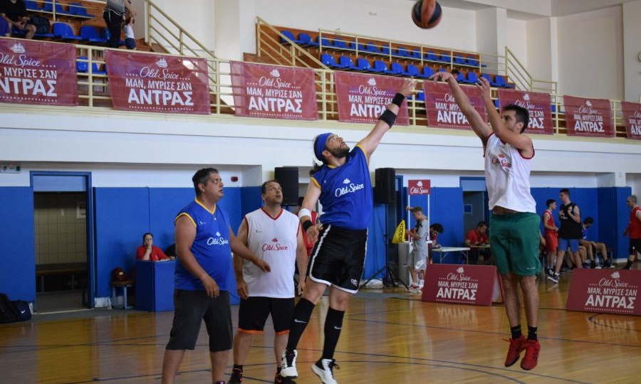 Εκκίνηση στο Old Spice 3on3 Challenge!