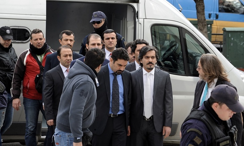 Πολιτικό άσυλο και σε τρίτο από τους οκτώ Τούρκους αξιωματικούς