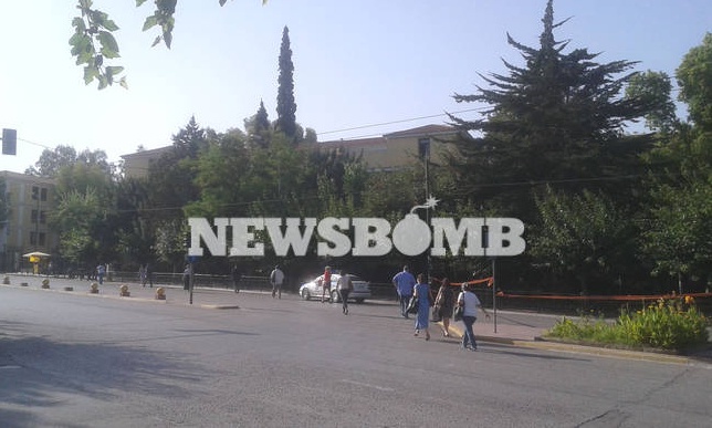 Συναγερμός στην Ευελπίδων - Εντοπίστηκε ύποπτο αντικείμενο (photos)