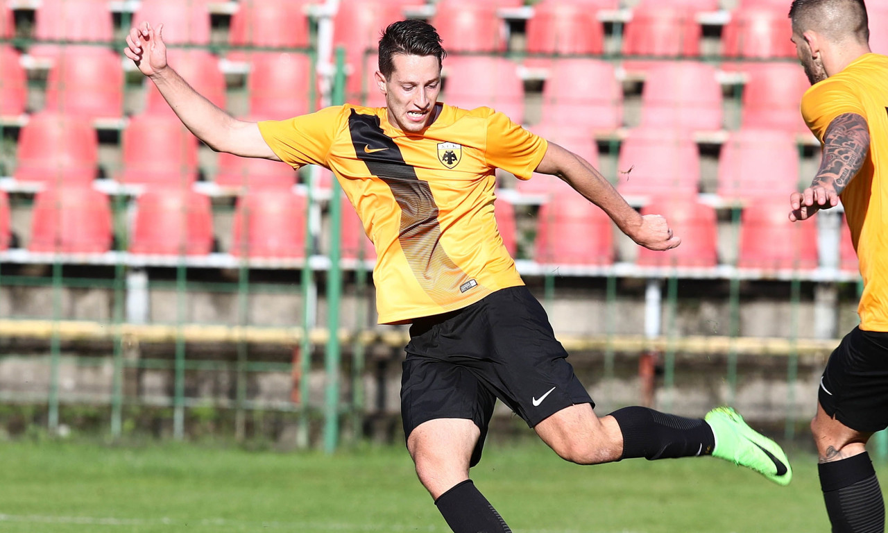 Έβγαλε τα «κιτρινόμαυρα» και φόρεσε «ερυθρόλευκα» ο Μεληκιώτης