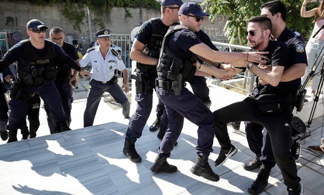 Δώρα Ζέμπερη: Το ξέσπασμα της οικογένειας της δολοφονημένης εφοριακού (photos+videos)