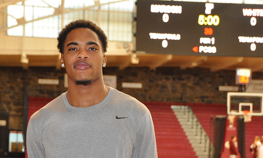 Χολαργός: Ανακοίνωσε Χόκινς