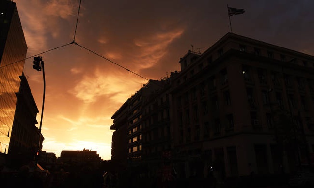 Καιρός: «Κόλαση» με 40άρια και αφρικανική σκόνη πριν τις... καταιγίδες!