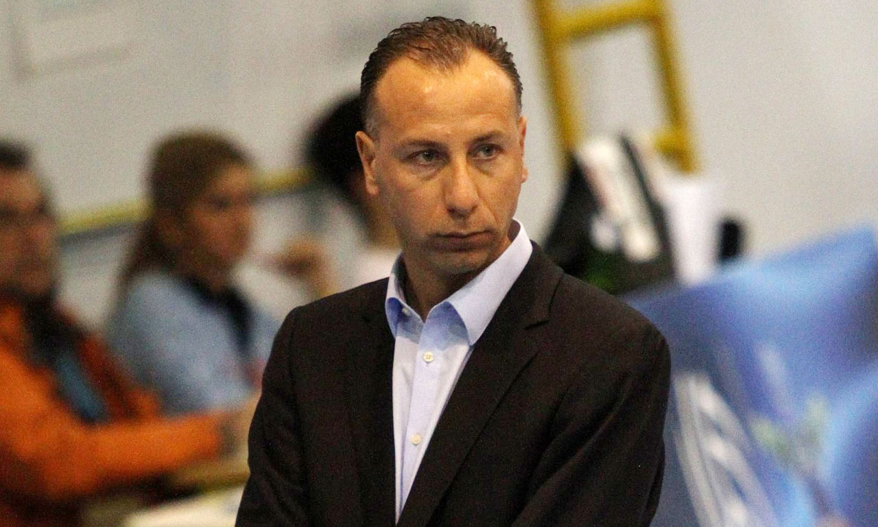 Φοίνικας Σύρου: Το… τιμόνι στον Ζαλμά