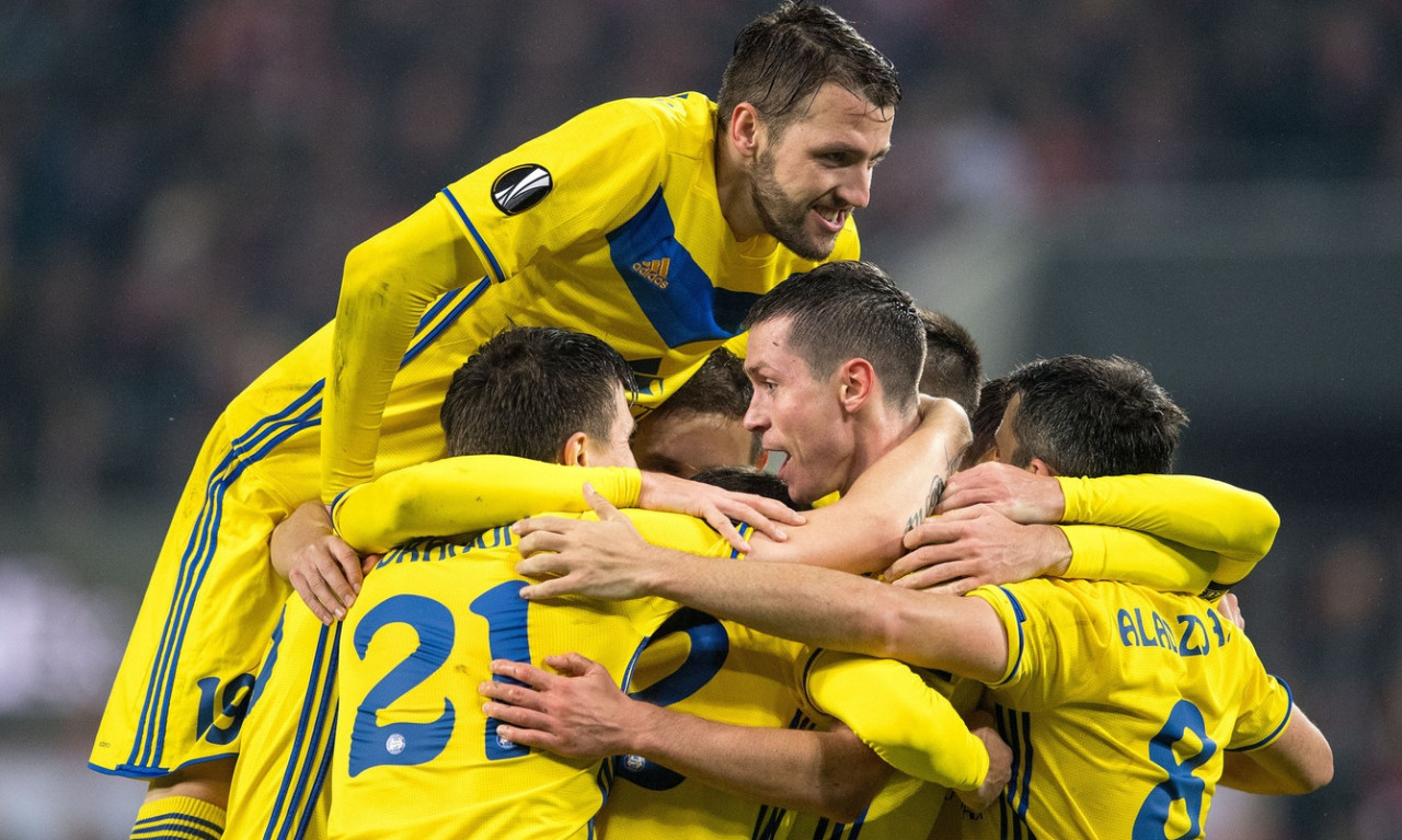 Στηρίζουμε το φαβορί