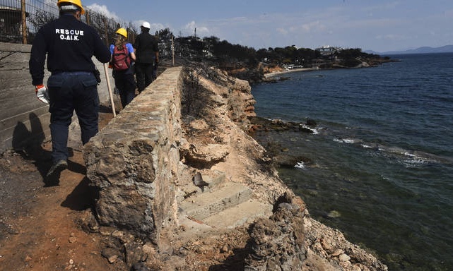 Φωτιά Μάτι: Μεγαλώνει κι άλλο η λίστα των νεκρών - Εντοπίστηκε σορός στο Κόκκινο Λιμανάκι