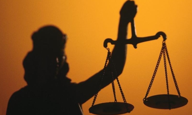 «Πέρασε» η τροπολογία για την επανεκλογή δικαστών στα όργανα της ΕΠΟ